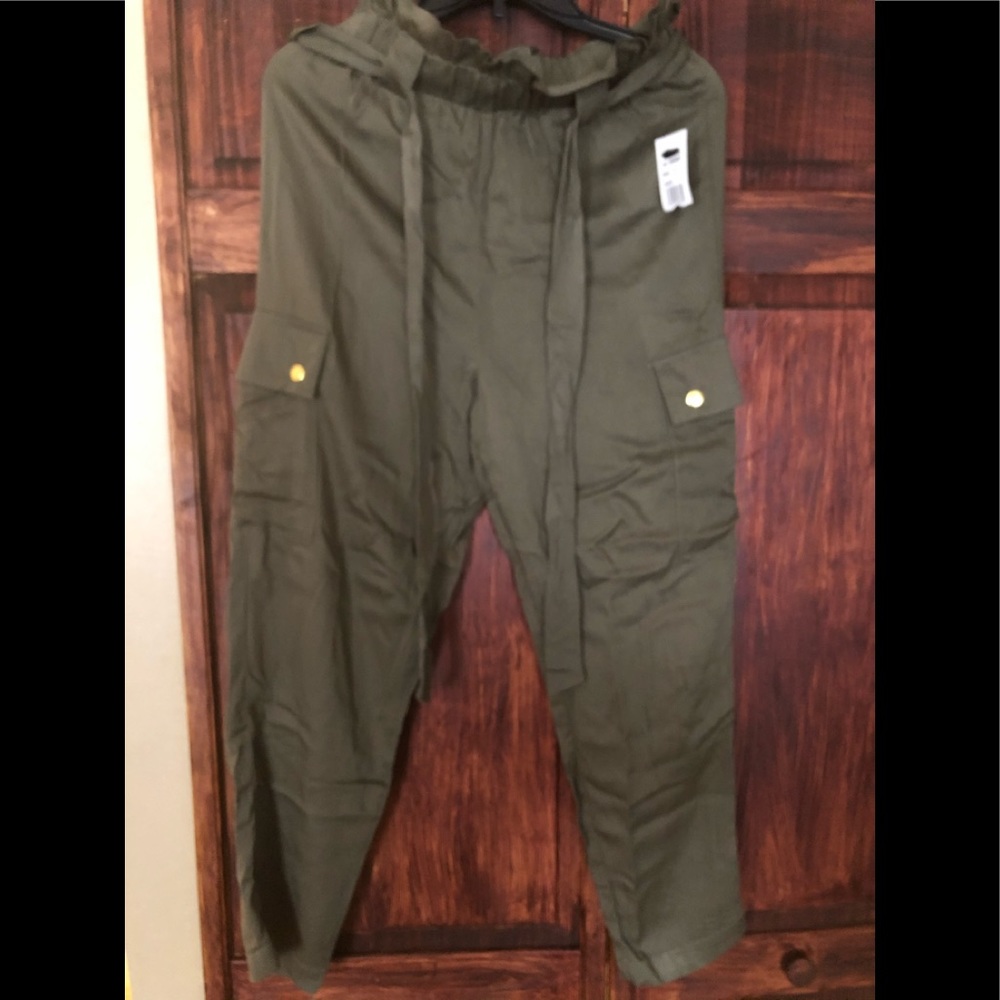 High waisted Cargo pants